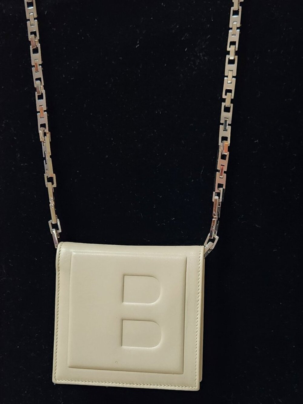 BALLY LEATHER WALLET ON CHAIN (WOC) Detachable